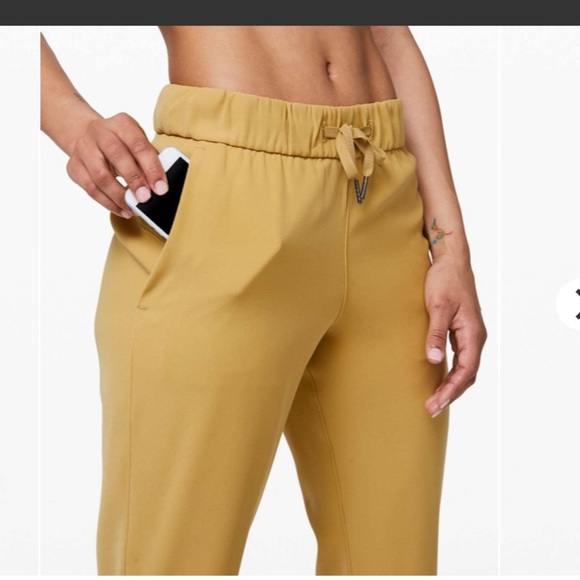 Lululemon On the Fly 7/8 Pant *Woven - Picture 3 of 15